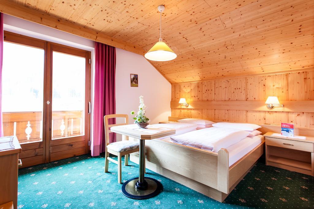 Gasthof Tuscherhof Prags Zimmer foto